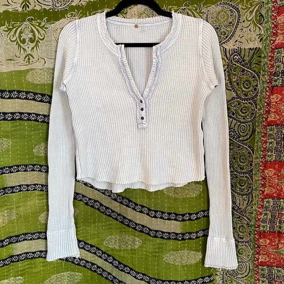 Free People One Ocean Foam Colt Thermal Henley Top Size Medium - Picture 2 of 15